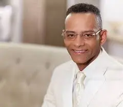 Dr. Misael Gonzalez